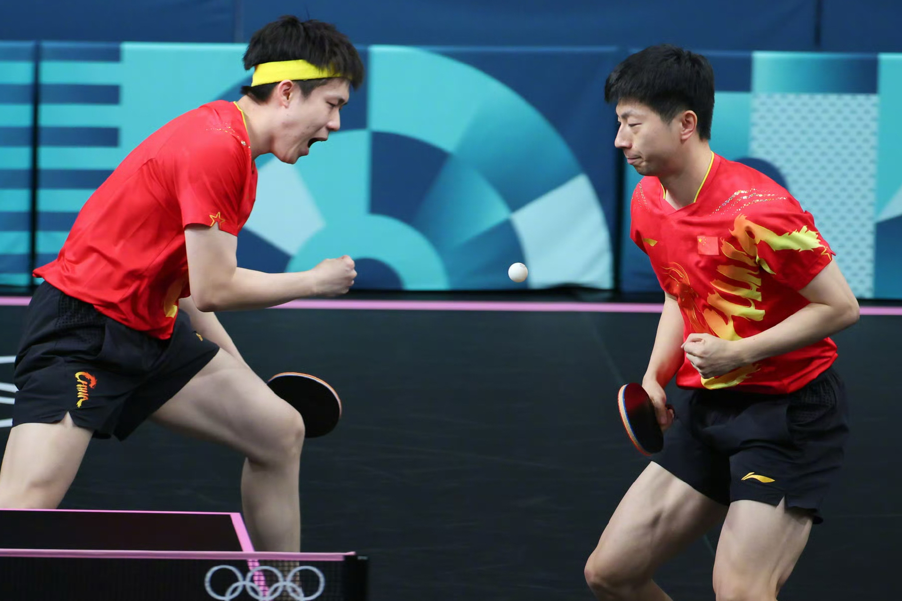 法国队力克中国队，马龙带队取胜