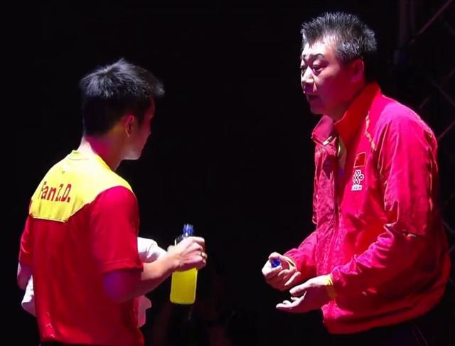 奥地利队翻盘日本队，梁靖崑扛起全队