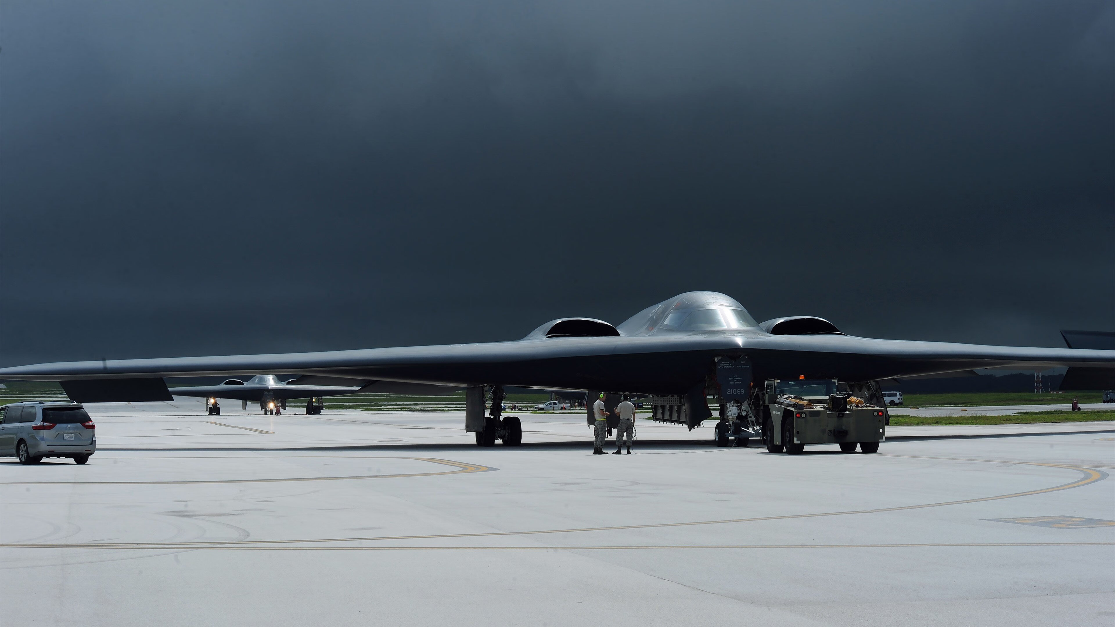 终局反转,红牛与维斯塔潘如何写就围场最锋利的寓言