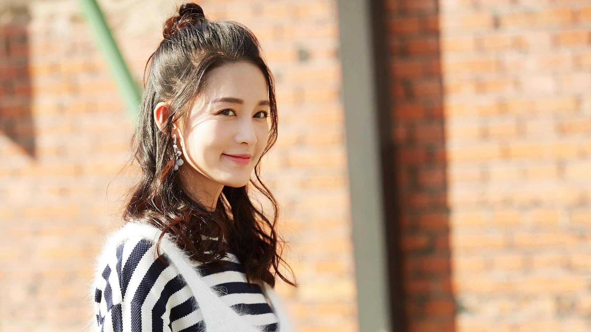 红蓝法则，巴萨战术突围与萨拉赫的钢铁枷锁