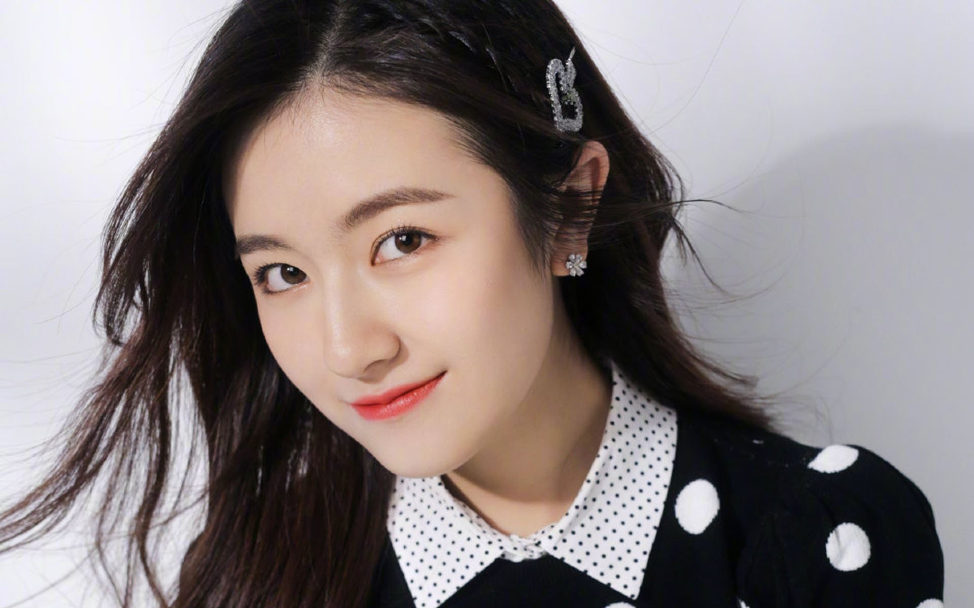 金色盾牌与银色利刃，阿拉巴在安戈拉对阵多特蒙德中的攻防独舞